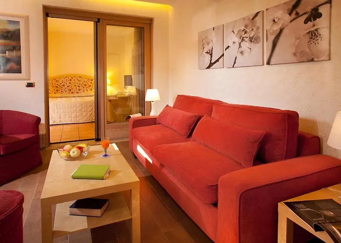 Piccolo Borgo Hotel 3*